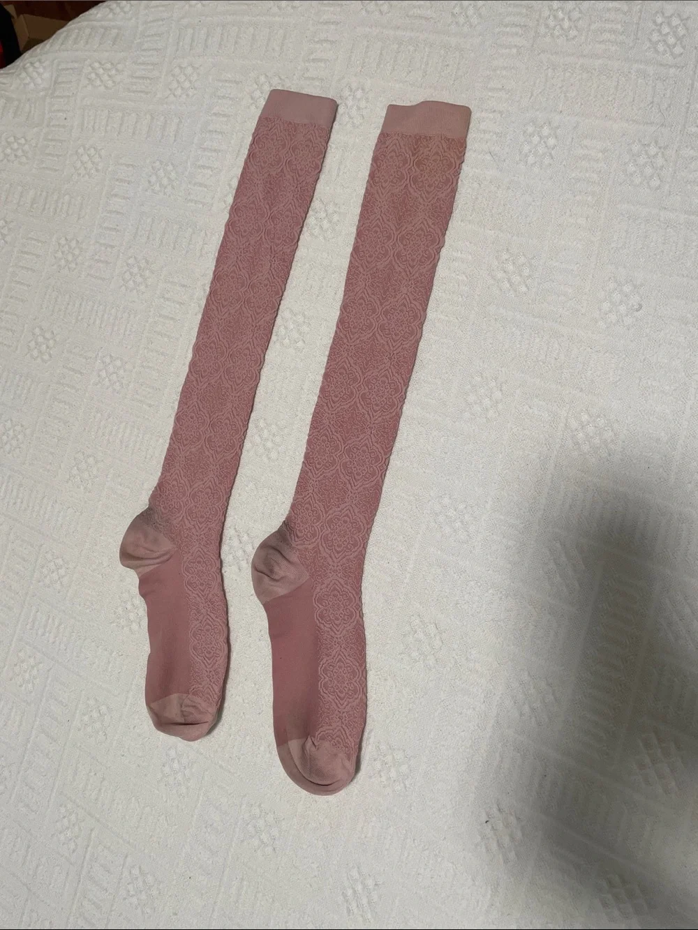 🌹FREE w/purchase cute pink high high socks